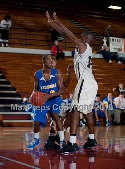 Thumbnail 1 in Olympian vs. San Dimas (Orange Holiday Classic) photogallery.