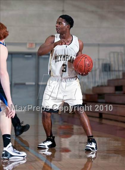 Thumbnail 1 in Olympian vs. San Dimas (Orange Holiday Classic) photogallery.