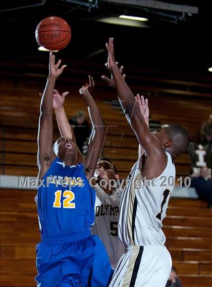 Thumbnail 2 in Olympian vs. San Dimas (Orange Holiday Classic) photogallery.
