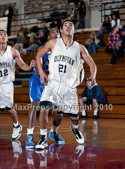 Thumbnail 2 in Olympian vs. San Dimas (Orange Holiday Classic) photogallery.