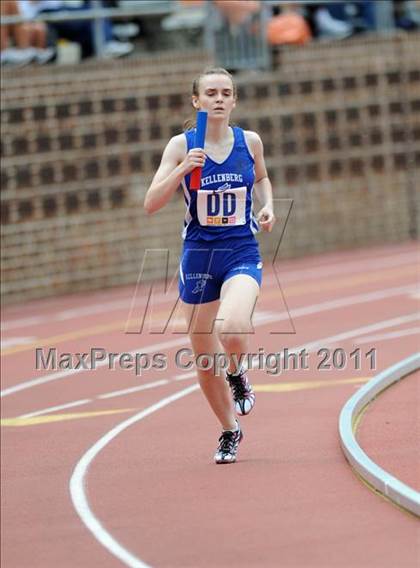 Thumbnail 1 in 117th Penn Relays (Girls 4x800 Large Schools Event 106) photogallery.