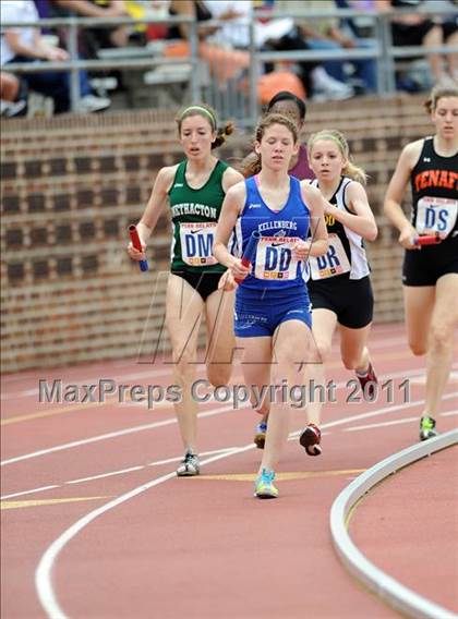 Thumbnail 1 in 117th Penn Relays (Girls 4x800 Large Schools Event 106) photogallery.