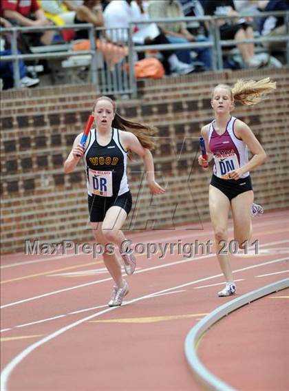 Thumbnail 2 in 117th Penn Relays (Girls 4x800 Large Schools Event 106) photogallery.