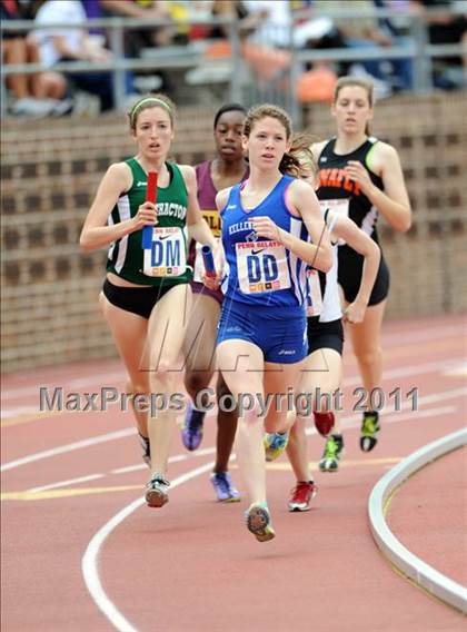 Thumbnail 2 in 117th Penn Relays (Girls 4x800 Large Schools Event 106) photogallery.
