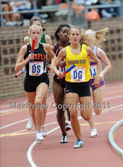 Thumbnail 1 in 117th Penn Relays (Girls 4x800 Large Schools Event 106) photogallery.