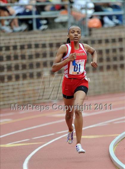 Thumbnail 1 in 117th Penn Relays (Girls 4x800 Large Schools Event 106) photogallery.
