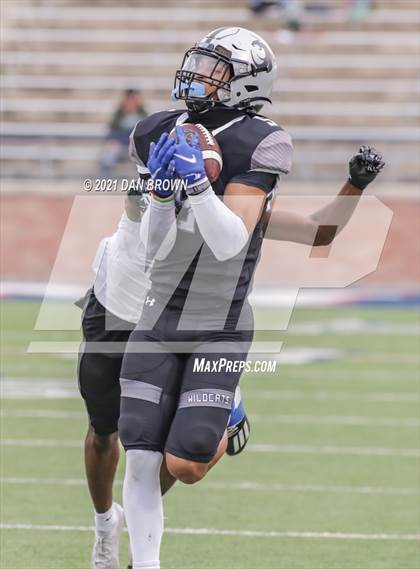 Thumbnail 2 in Prosper vs. Guyer (UIL 6A Regional Quarterfinal) photogallery.