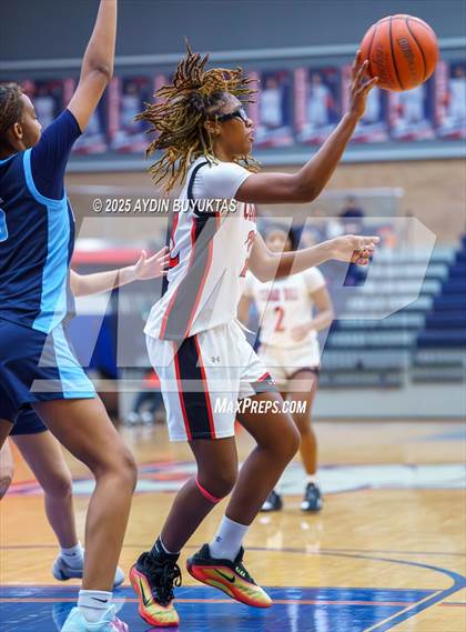 Thumbnail 1 in Emerson vs. Cedar Hill (Allen Eagles Hoopfest) photogallery.