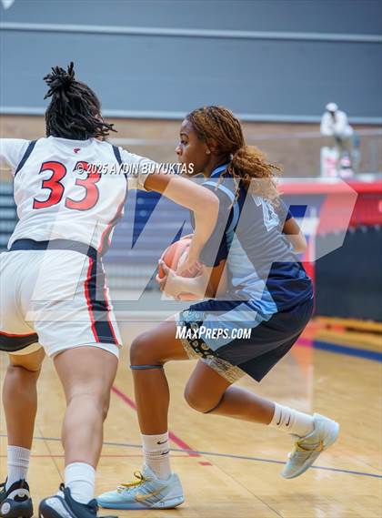 Thumbnail 3 in Emerson vs. Cedar Hill (Allen Eagles Hoopfest) photogallery.