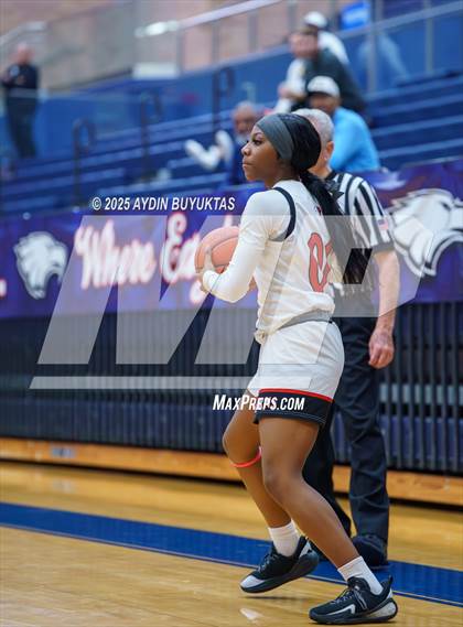 Thumbnail 3 in Emerson vs. Cedar Hill (Allen Eagles Hoopfest) photogallery.