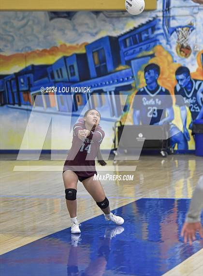 Thumbnail 2 in Santa Fe vs Shiprock (Tourtnament of Champions at Santa Fe High) photogallery.