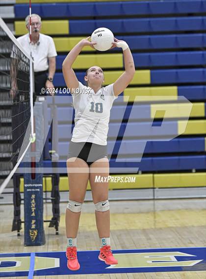 Thumbnail 2 in Santa Fe vs Shiprock (Tourtnament of Champions at Santa Fe High) photogallery.