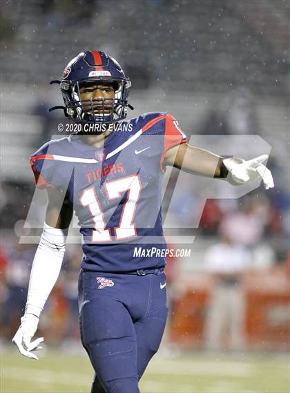 Thumbnail 1 in Madison Central @ South Panola photogallery.
