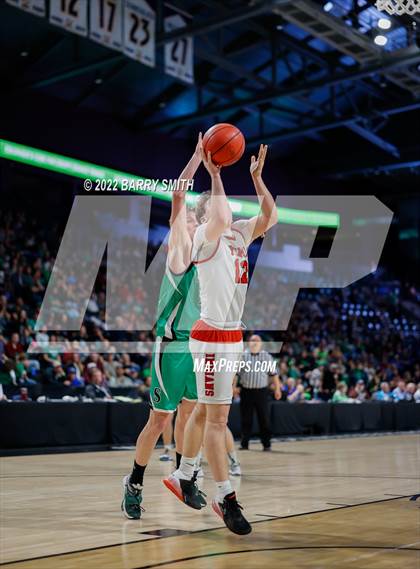Thumbnail 3 in Sanford vs. Yuma (CHSAA 2A Boys Championship) photogallery.