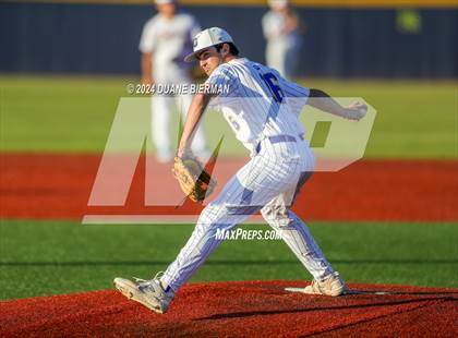 Thumbnail 2 in Oxford vs Lewisburg photogallery.