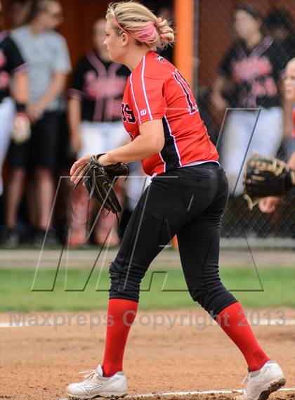 Thumbnail 3 in Mansfield Legacy vs Lovejoy (UIL 4A Regional Final) photogallery.