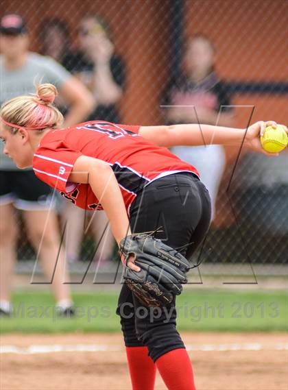 Thumbnail 3 in Mansfield Legacy vs Lovejoy (UIL 4A Regional Final) photogallery.