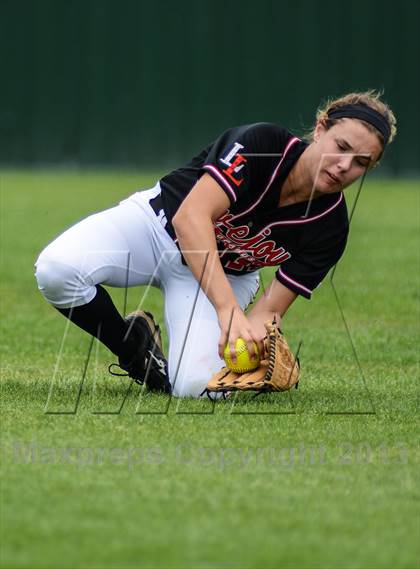 Thumbnail 3 in Mansfield Legacy vs Lovejoy (UIL 4A Regional Final) photogallery.