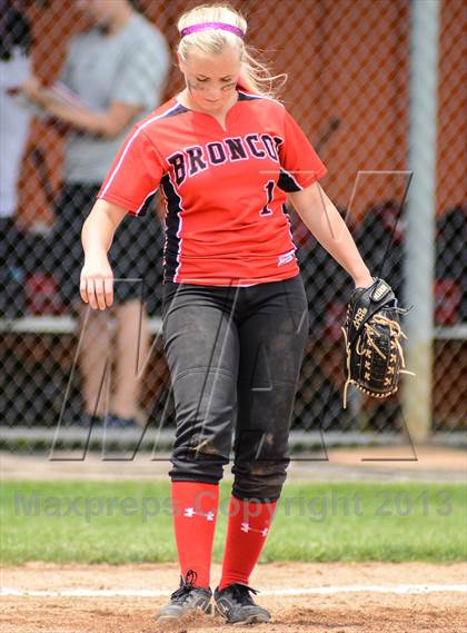 Thumbnail 2 in Mansfield Legacy vs Lovejoy (UIL 4A Regional Final) photogallery.