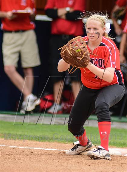 Thumbnail 3 in Mansfield Legacy vs Lovejoy (UIL 4A Regional Final) photogallery.
