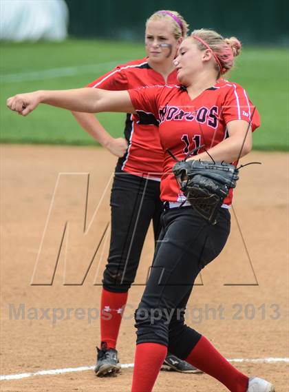 Thumbnail 3 in Mansfield Legacy vs Lovejoy (UIL 4A Regional Final) photogallery.