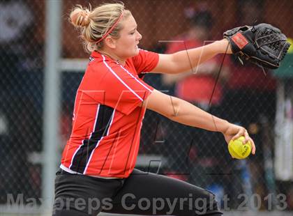 Thumbnail 3 in Mansfield Legacy vs Lovejoy (UIL 4A Regional Final) photogallery.