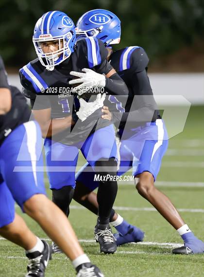 Thumbnail 1 in Upland @ La Habra photogallery.