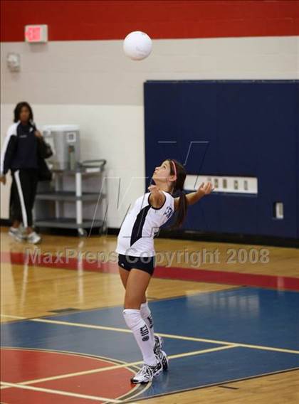 Thumbnail 3 in Kingwood vs Clements (Nike Volleyball Classic) photogallery.