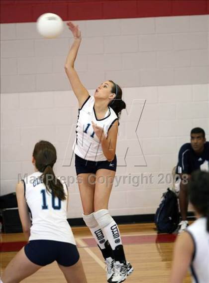 Thumbnail 2 in Kingwood vs Clements (Nike Volleyball Classic) photogallery.