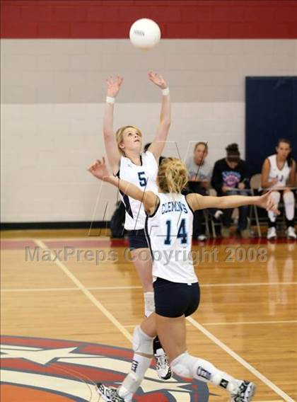 Thumbnail 2 in Kingwood vs Clements (Nike Volleyball Classic) photogallery.