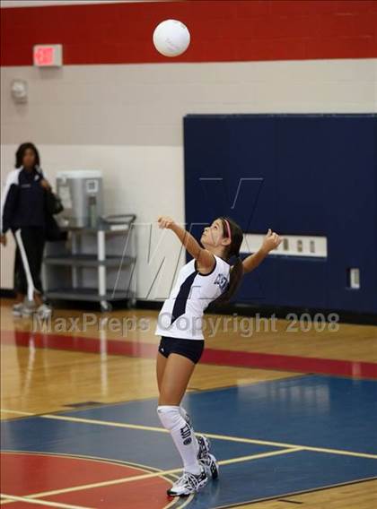 Thumbnail 2 in Kingwood vs Clements (Nike Volleyball Classic) photogallery.