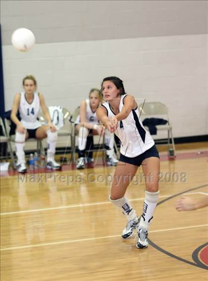 Thumbnail 2 in Kingwood vs Clements (Nike Volleyball Classic) photogallery.