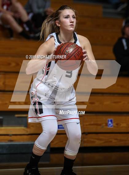 Thumbnail 2 in Foothill vs. Arcata photogallery.
