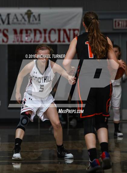 Thumbnail 3 in Foothill vs. Arcata photogallery.