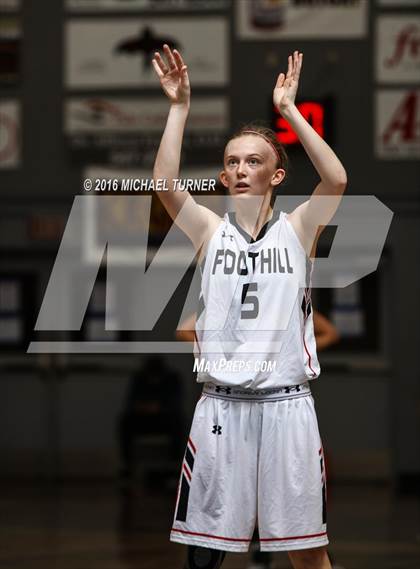 Thumbnail 3 in Foothill vs. Arcata photogallery.