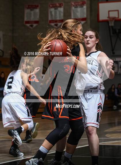 Thumbnail 1 in Foothill vs. Arcata photogallery.