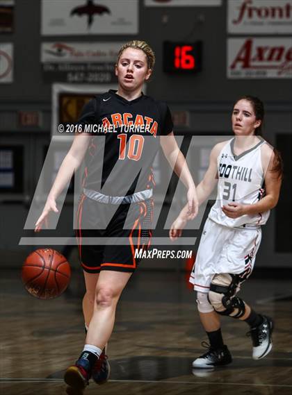 Thumbnail 1 in Foothill vs. Arcata photogallery.