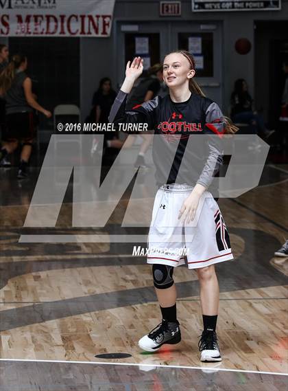 Thumbnail 2 in Foothill vs. Arcata photogallery.