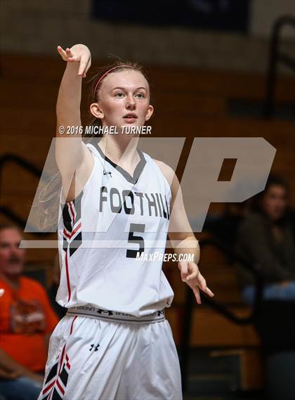 Thumbnail 3 in Foothill vs. Arcata photogallery.