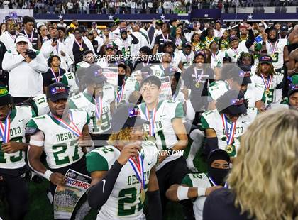 Thumbnail 1 in DeSoto vs. Summer Creek (UIL 6A D2 Football Final Medal Ceremony) photogallery.