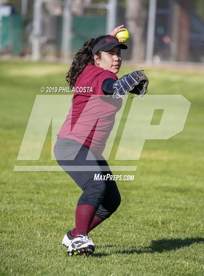 Thumbnail 1 in Bravo vs Sotomayer (MLK Tournament) photogallery.