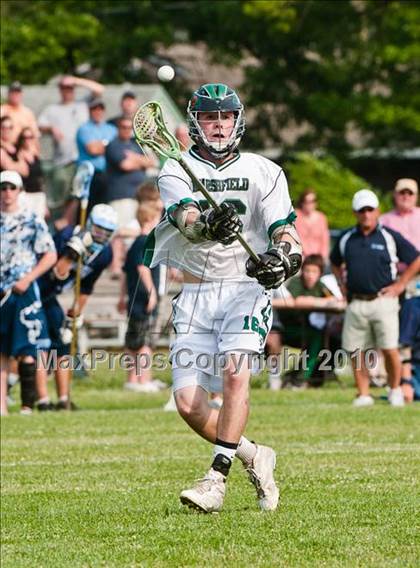 Thumbnail 3 in Franklin vs. Marshfield (MIAA Division 1 East 1st Round) photogallery.