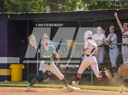 Thumbnail 3 in Opelousas Catholic vs. Ouachita Christian (LHSAA Division IV Quarterfinal) photogallery.