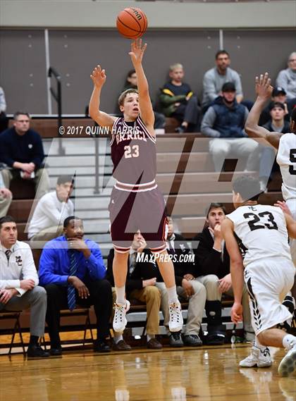 Thumbnail 1 in Brother Rice @ Chicago Mt. Carmel photogallery.