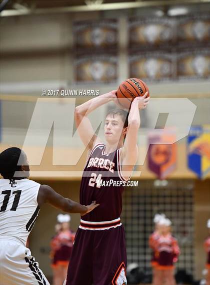 Thumbnail 3 in Brother Rice @ Chicago Mt. Carmel photogallery.