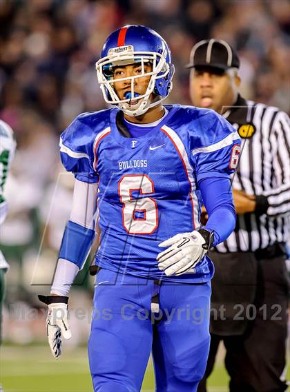 Thumbnail 3 in Folsom vs. De La Salle (CIF NorCal Regional Open Division Final) photogallery.