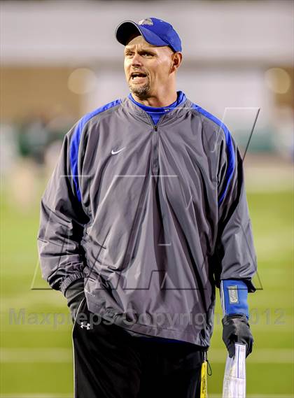 Thumbnail 1 in Folsom vs. De La Salle (CIF NorCal Regional Open Division Final) photogallery.