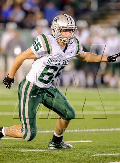 Thumbnail 3 in Folsom vs. De La Salle (CIF NorCal Regional Open Division Final) photogallery.