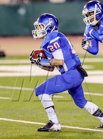 Thumbnail 1 in Folsom vs. De La Salle (CIF NorCal Regional Open Division Final) photogallery.