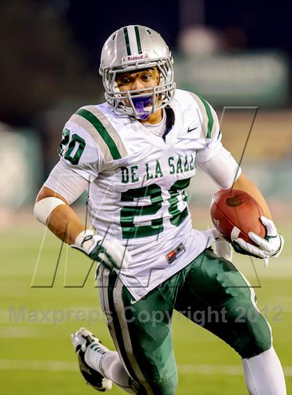 Thumbnail 2 in Folsom vs. De La Salle (CIF NorCal Regional Open Division Final) photogallery.